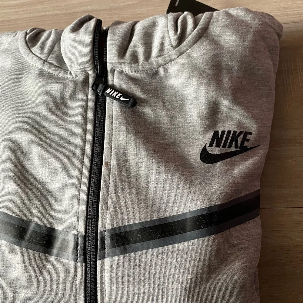 Grey Nike set - Picture 14 of 14